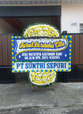 Papan Bunga Duka di Sahu Timur