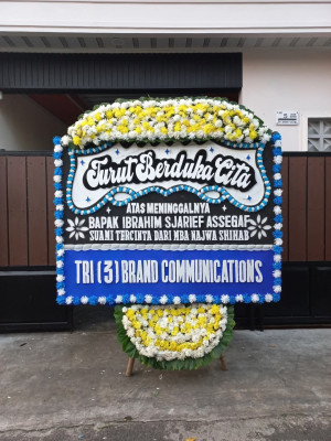 Papan Bunga Duka di Sahu Timur